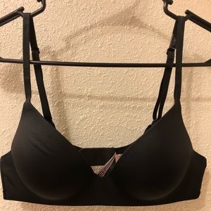 Victoria’s Secret Black Bra 36B
